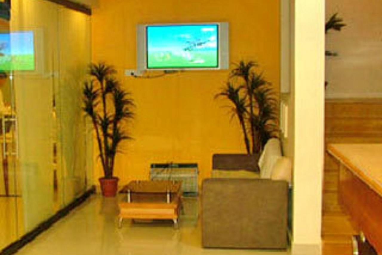 Dwaraka Residency Hotel Kākināda Exterior foto